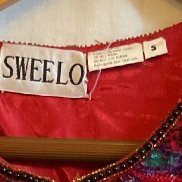 Swee Lo vintage long sleeve, full beaded red silk jacket - Picture 6 of 6